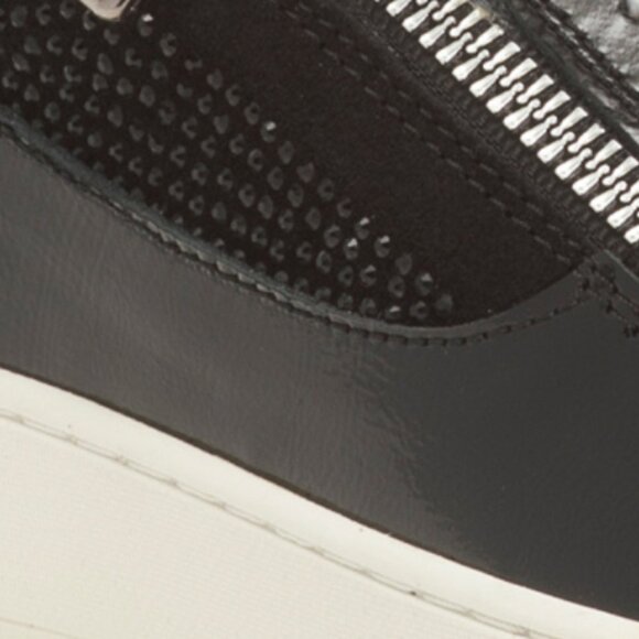 NILA & NILA Made In Italy Patent Leather Sneakers - Picture 2 of 4